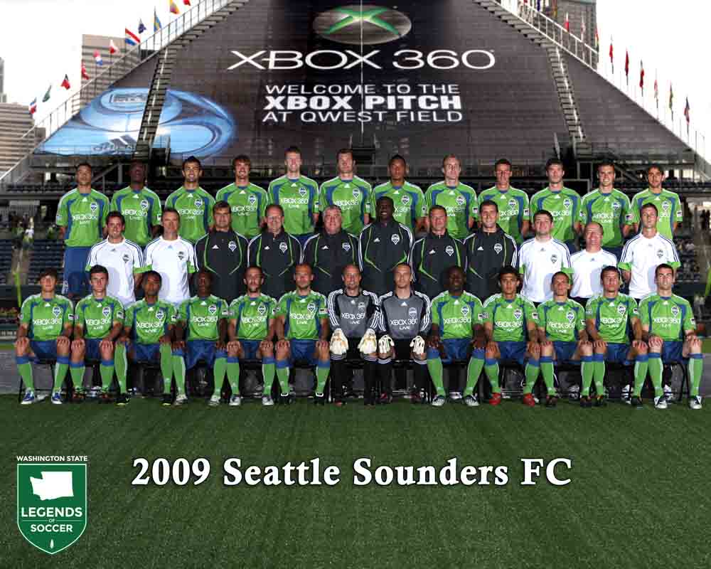 Inaugural team photo for Sounders FC.