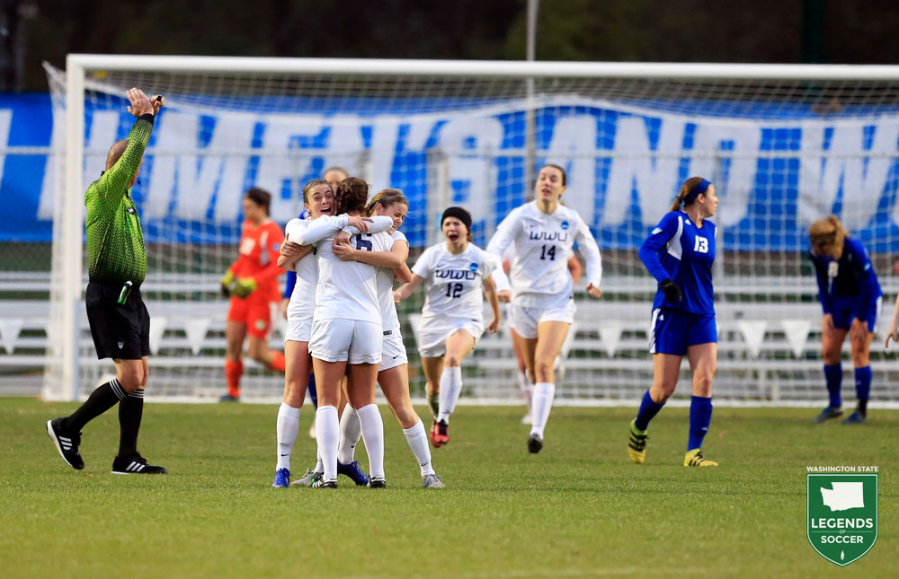 Western Washington celebrates Emily Webster's go-ahead goal in the 2016 NCAA Division II championship game.