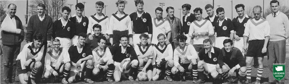 Germania and Allemania of the state league pose on match day. Germania's Walter Schmetzer is back row, third from left. (Courtesy Walter Schmetzer)
