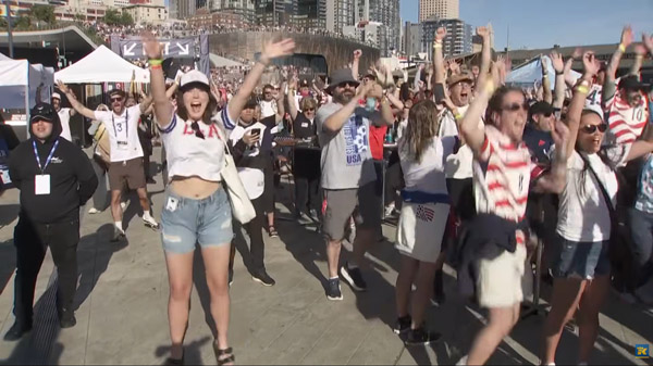 USA Paraguay fans Pier 62