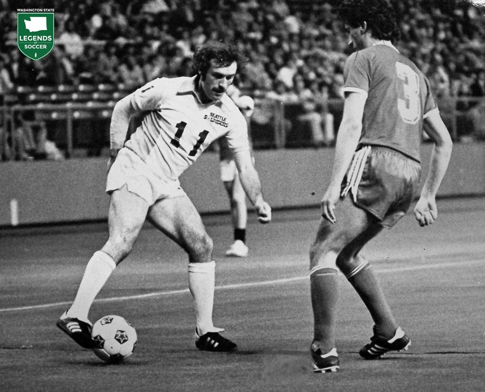 Sounders winger Paul Crossley sizes up a defender. (Frank MacDonald Collection)
